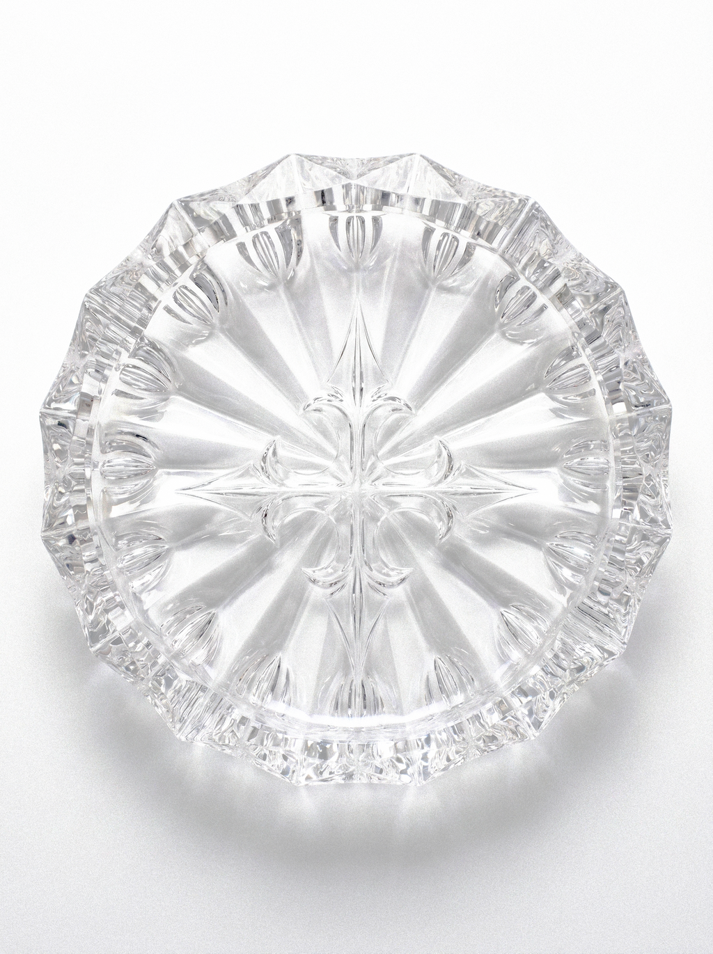 Starburst Cut Glass Ashtray - detail view