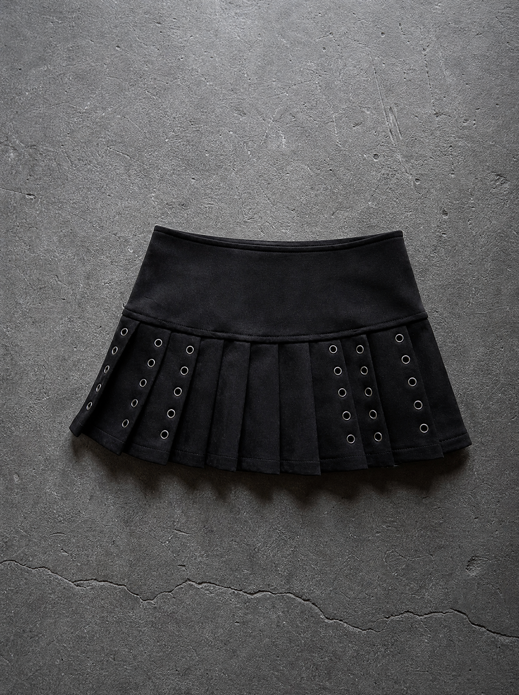 GROMMET PLEATED MICRO SKIRT