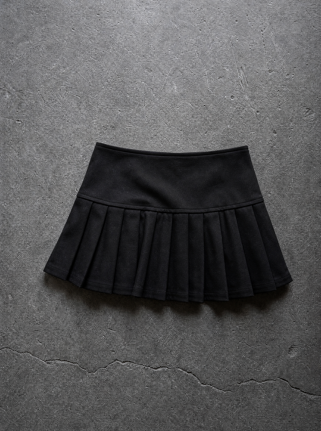 GROMMET PLEATED MICRO SKIRT