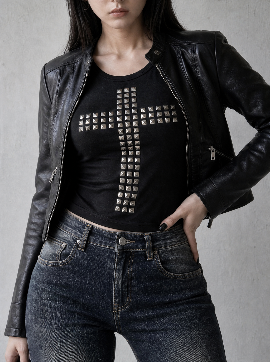 V2 STUDDED CROSS SHORT SLEEVE TOP