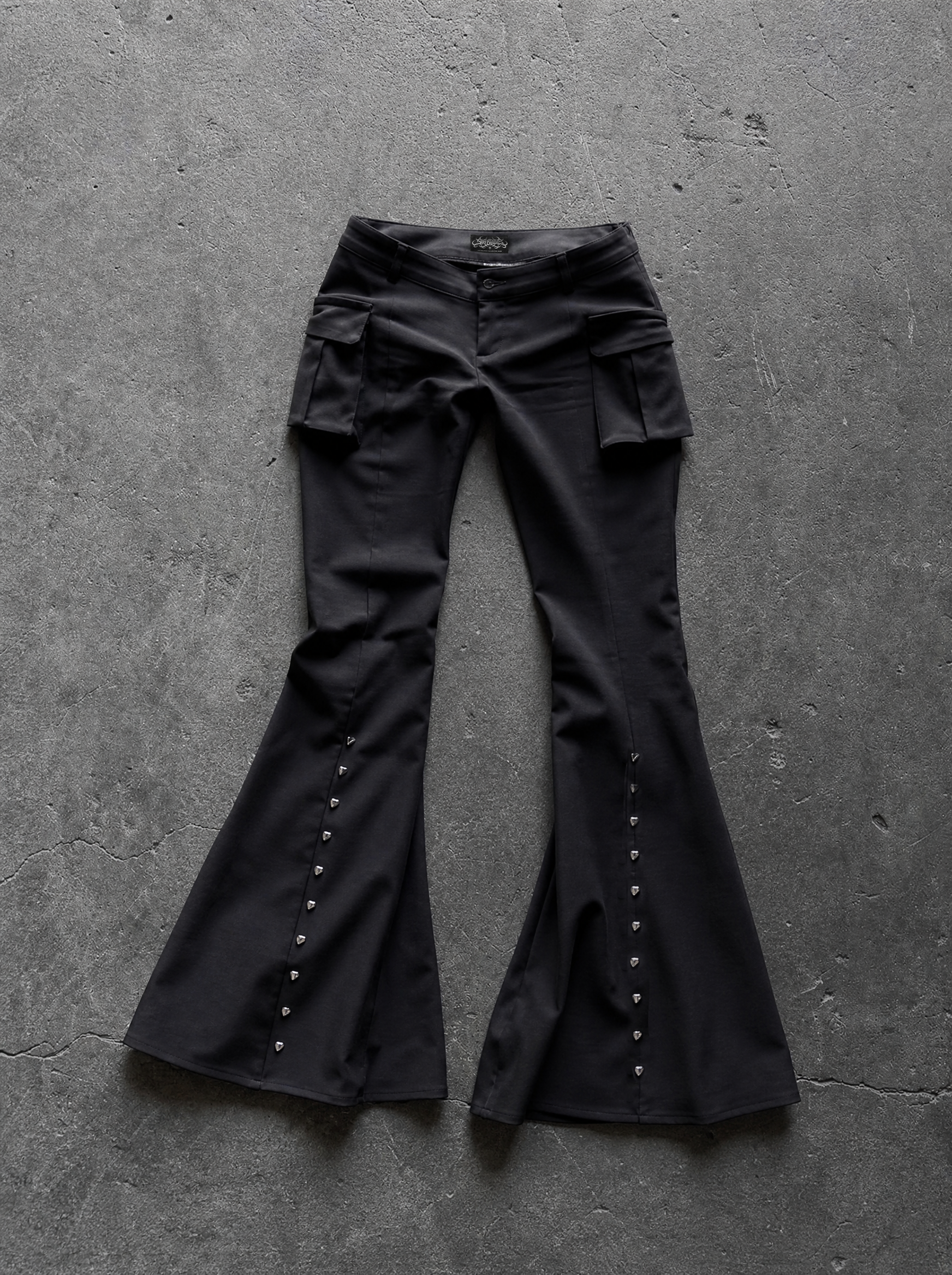 Low-Rise Flared Cargo Pants