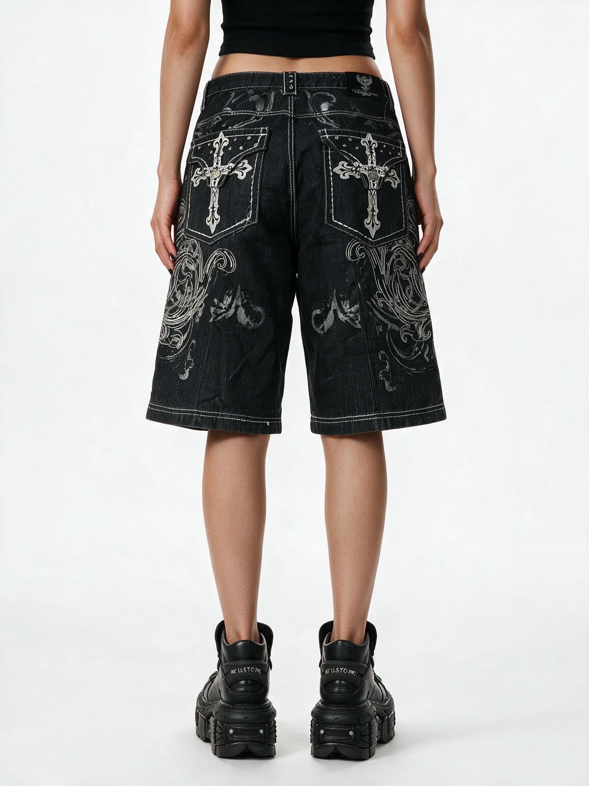 Washed black baggy denim shorts with white embroidery